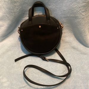Round crossbody purse
